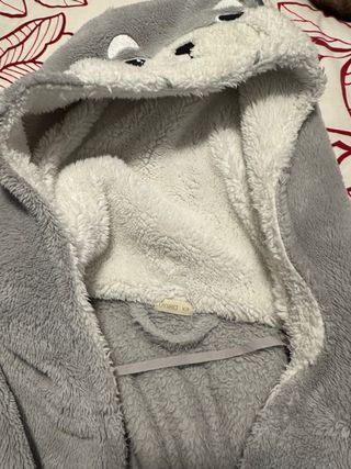 Bata Oysho Gris Talla M