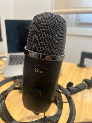 Pack Micrófono Blue Yeti X, sujeccion y Filtro