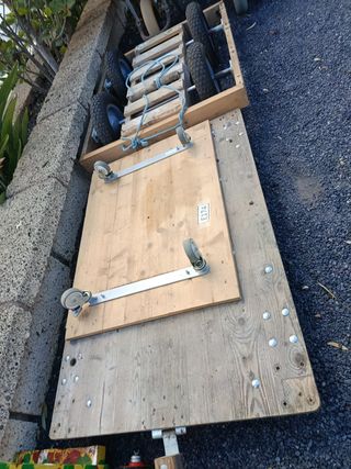 Carretilla y plataforma con ruedas