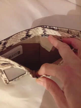 Cartera Parfois multicolor efecto piel serpiente