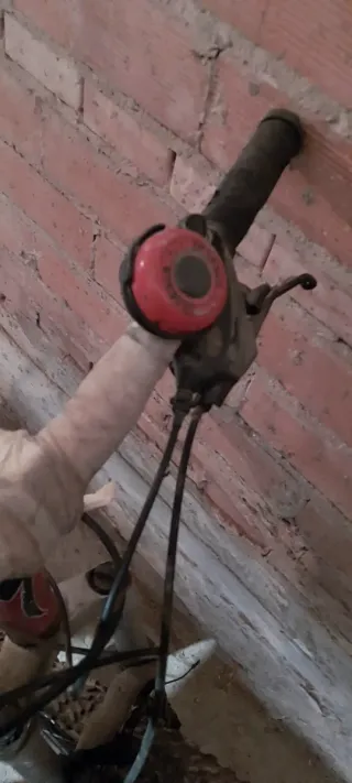 Bicicleta de montaña Specialized roja