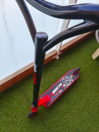 Patinete Booster Bestial Wolf 16 Rojo/Negro