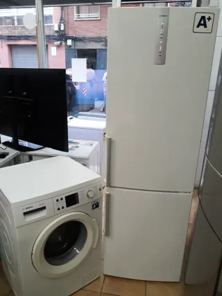 Oferta pack Nevera marca Bosch altua 1:85 cm ancho