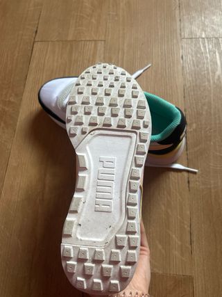 Tenis Puma Mujer Blancos y Turquesa