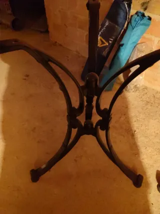 2 tavoli in ferro e marmo