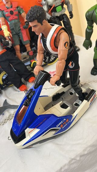 Action Man: Coche, Moto de Agua y Muñecos