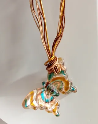 Collar y pendientes mariposa