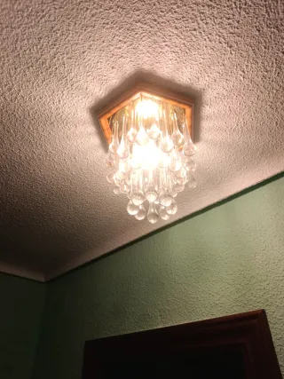 Lámpara de techo cristal y madera