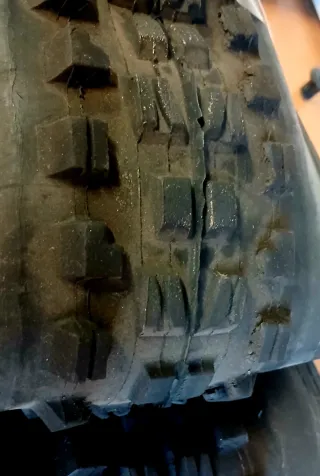 Cubierta Maxxis Minion DHF 29x2.50 TR WT