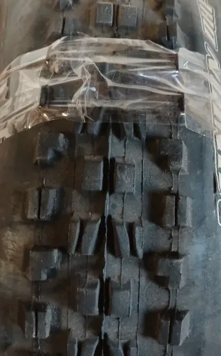 Cubierta Maxxis Minion DHF 29x2.50 TR WT