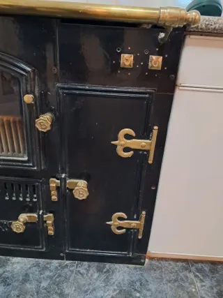 Cocina economica de leña y carbón, placas electric