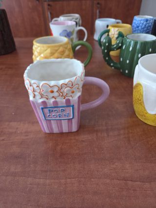 Set 12 Tazze Colazione Ceramica Multicolor