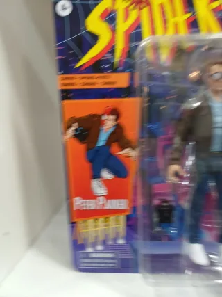 Figura Retro SpiderMan Peter Parker Marvel Legends