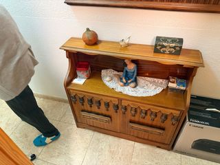 Aparador antiguo de madera