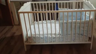 Cuna bebé con colchón y funda