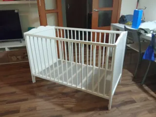 Cuna bebé con colchón y funda