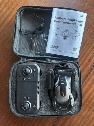 Drone con control remoto y estuche