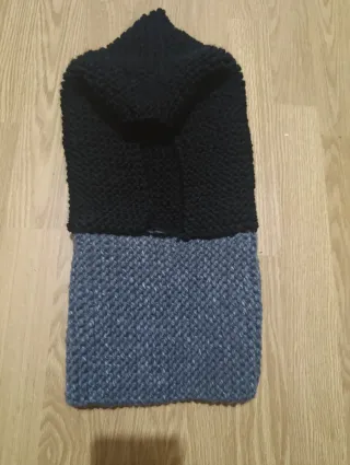 Scaldacollo artigianale con cappuccio misto lana