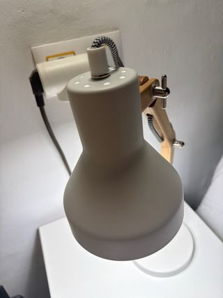 Flexo / Lámpara estilo nórdico de madera y blanco