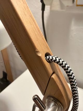Flexo / Lámpara estilo nórdico de madera y blanco