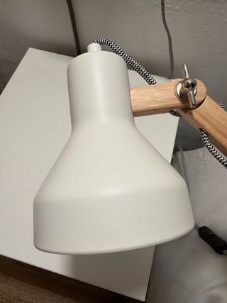 Flexo / Lámpara estilo nórdico de madera y blanco