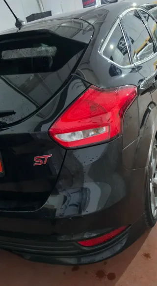 Ford Focus ST 2018 Performance