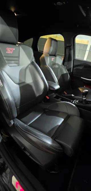 Ford Focus ST 2018 Performance