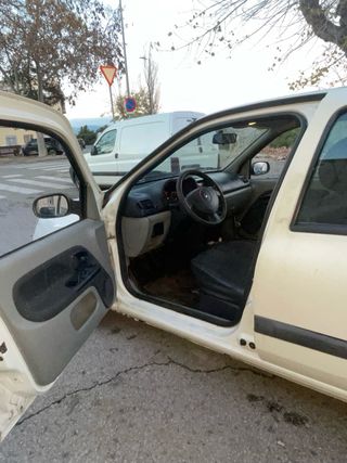 Renault Clio 2004