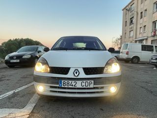 Renault Clio 2004
