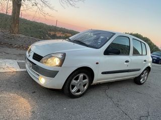 Renault Clio 2004