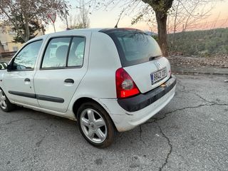 Renault Clio 2004