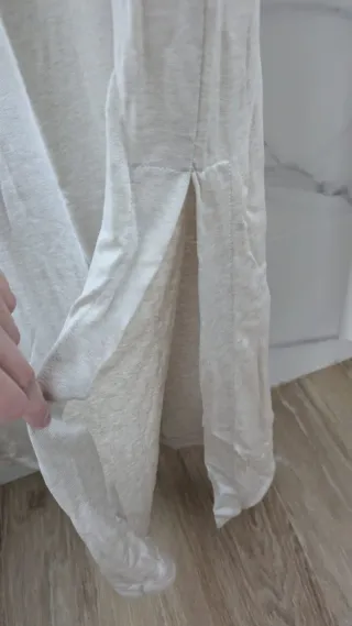 Vestido midi punto fino beige Mango con aberturas