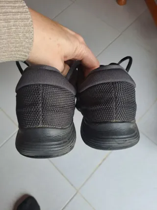 Zapatillas Nike Revolution 42
