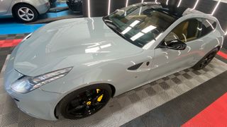 Ferrari FF -