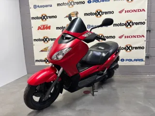 Yamaha XMAX 125