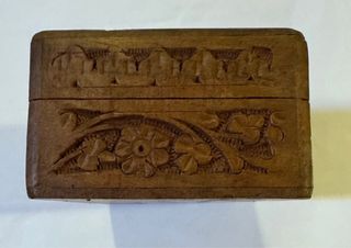 Scatola artigianale in legno intagliato + intarsi