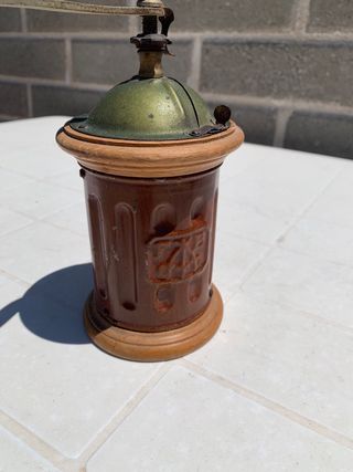 Macinacaffè Tre Spade antico raro