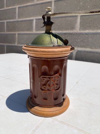 Macinacaffè Tre Spade antico raro