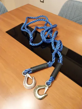 Cuerda de remolque para coche con ganchos
