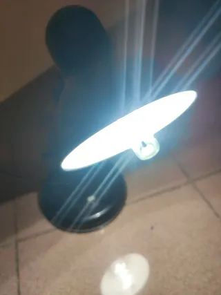 Lampada da tavolo vintage nera