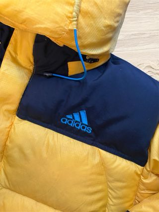 Chaqueta Adidas 800 cuins amarilla y negra