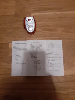 Radio FM con Podómetro cuenta pasos.