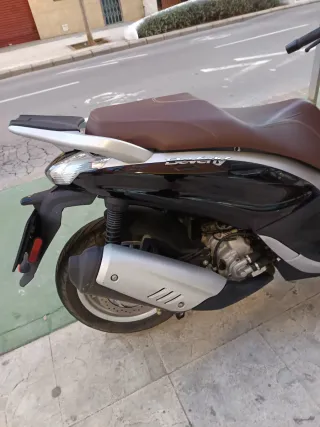 Piaggio Beverly 300, 2021, 15960km