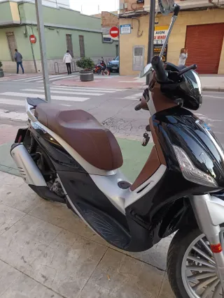 Piaggio Beverly 300, 2021, 15960km