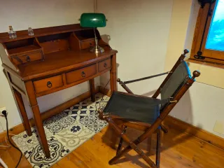 Silla colonial plegable bambú y cuero