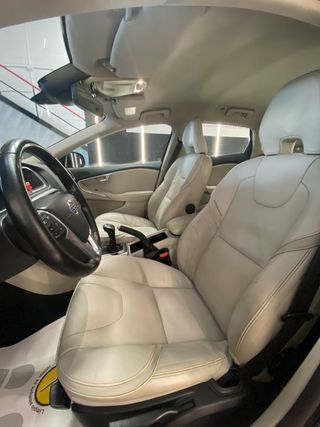 Volvo V40 Cross Country 2.0 D2 Summum