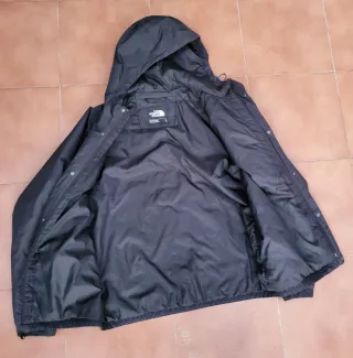 Abrigo North Face negro. Talla L.