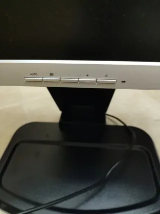 Monitor HP Plata y Negro..