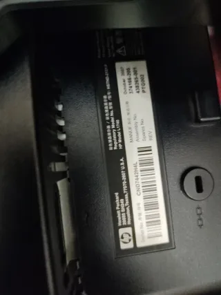 Monitor HP Plata y Negro..