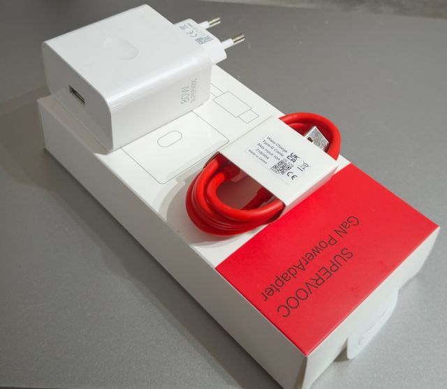 Caricabatterie Realme 80W SUPERVOOC compatibile + Cavo